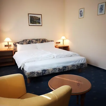 Landhotelullrich 호텔